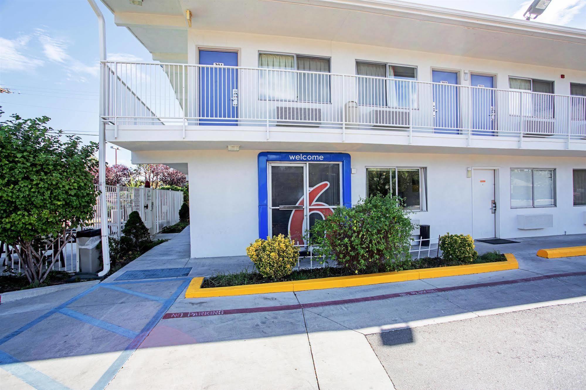 Motel 6-Prescott, Az Exteriör bild